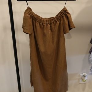 Mini Dress with Straightedges Shoulder
